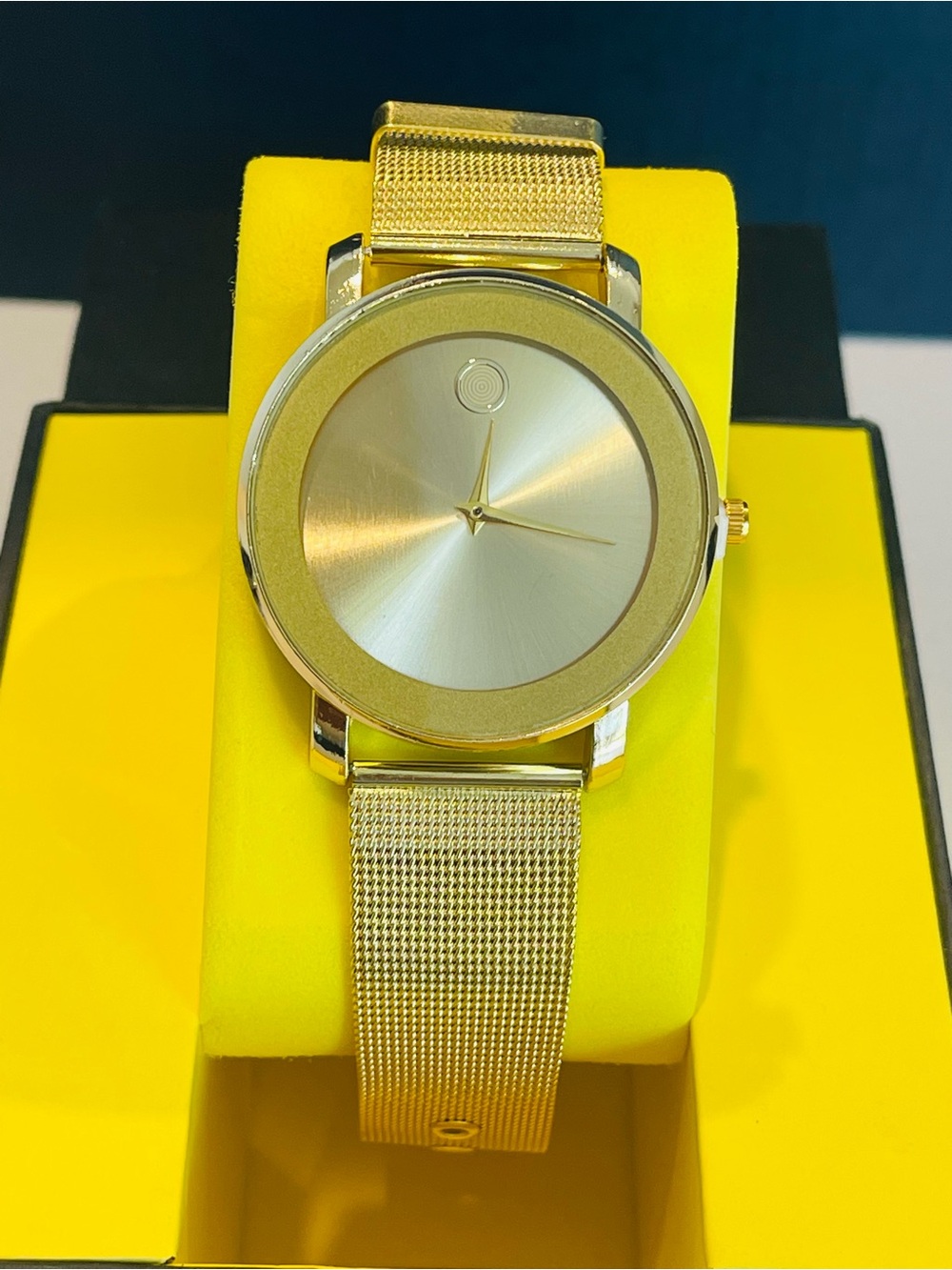Men’s Mesh Strap Quartz Watch